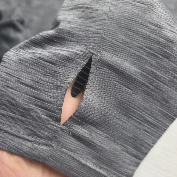 Reebok Heathered Shirt - Picture 5 of 9